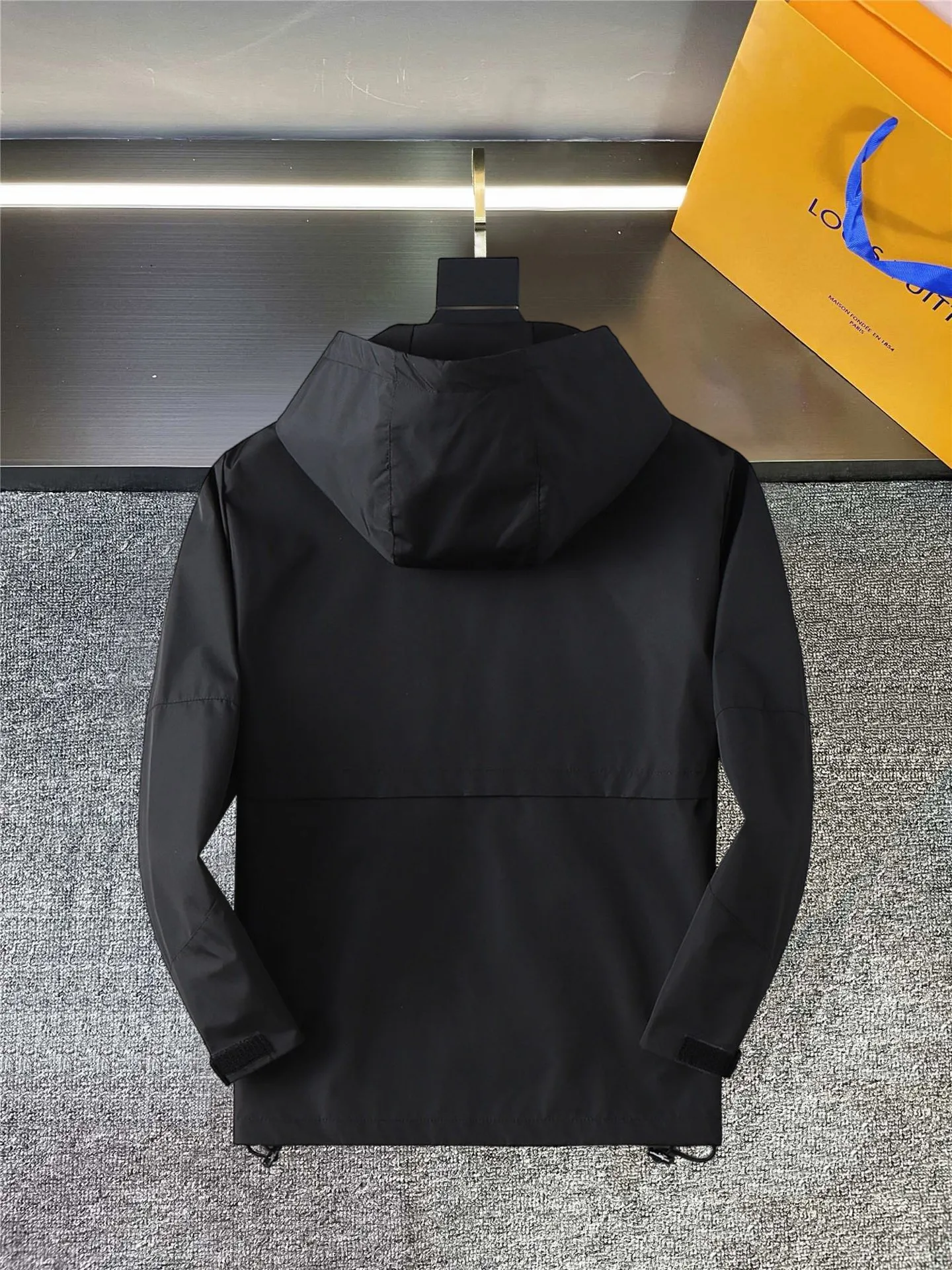 Same Style， ， 2026 New Arrival ， Original Premium Breathable ， ， ， Quality。 ， Sizes：M～3XL，